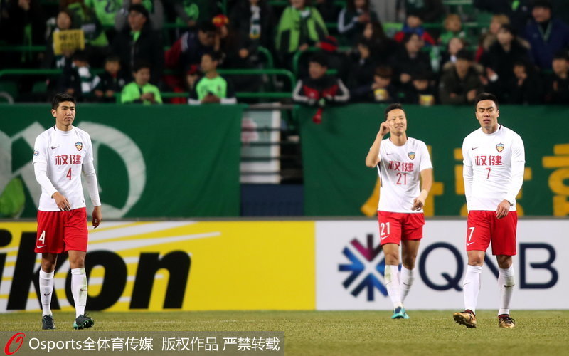  热刺锋霸帽子戏法刷新纪录  